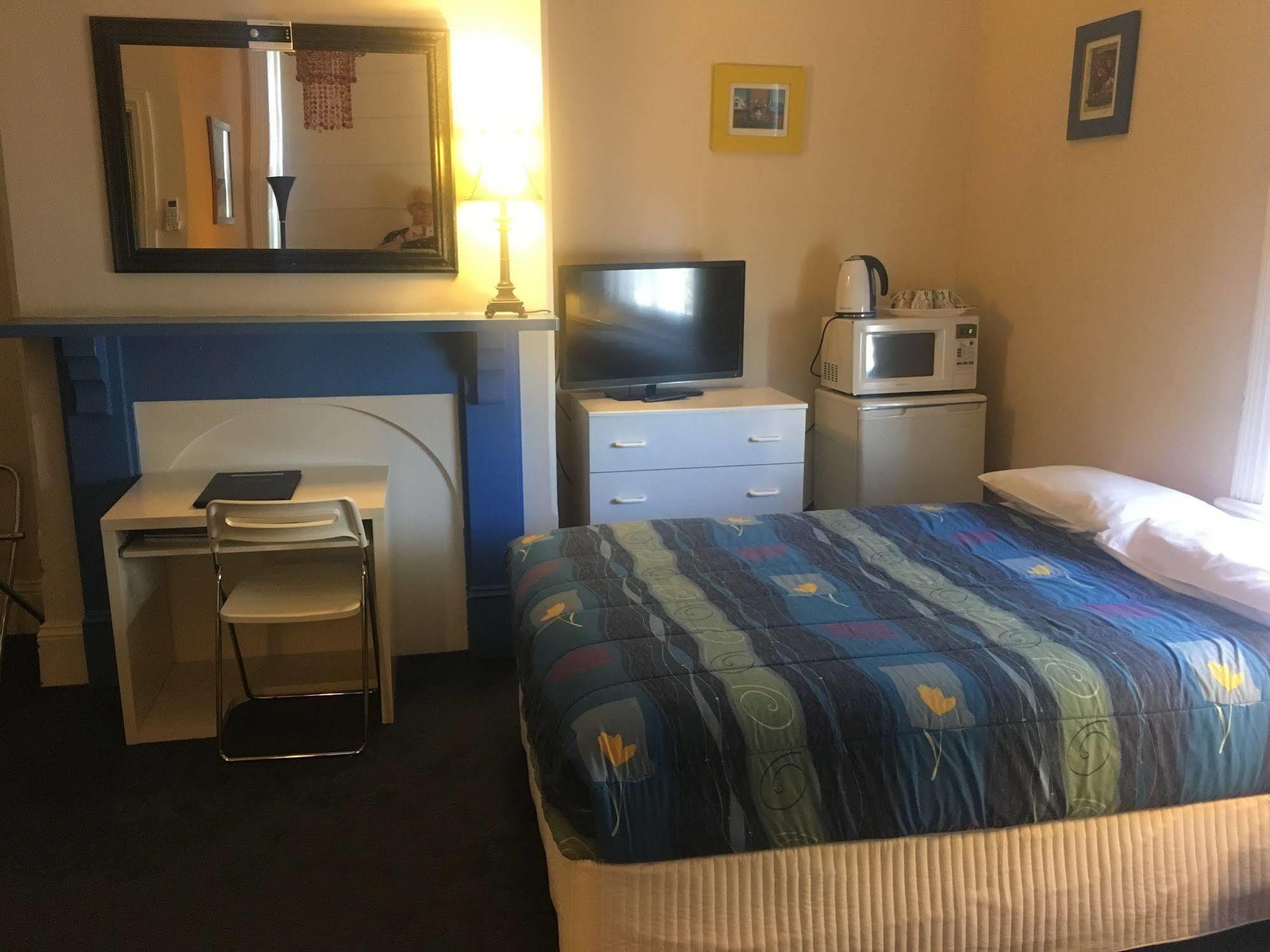 Terrace Central B&B Hotel Fremantle Buitenkant foto
